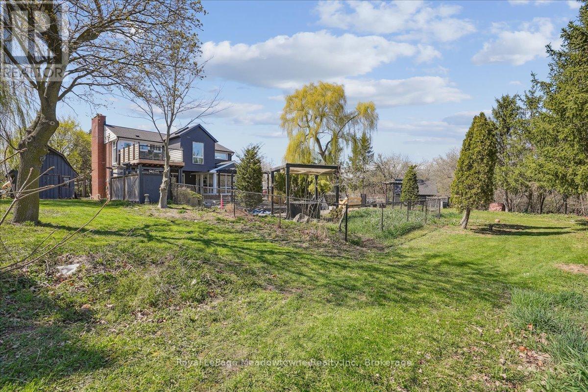 












12840 BRITANNIA ROAD

,
Milton (MI Rural Milton),




Ontario
L9E0V3


