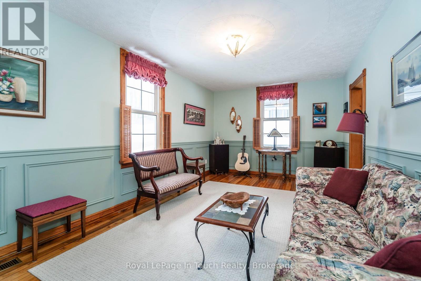 












306 CHURCH STREET

,
Penetanguishene,




Ontario
L9M1G5

