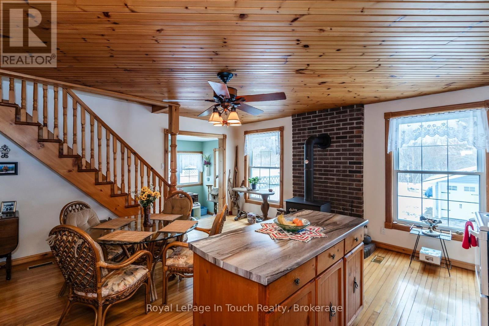 












306 CHURCH STREET

,
Penetanguishene,




Ontario
L9M1G5

