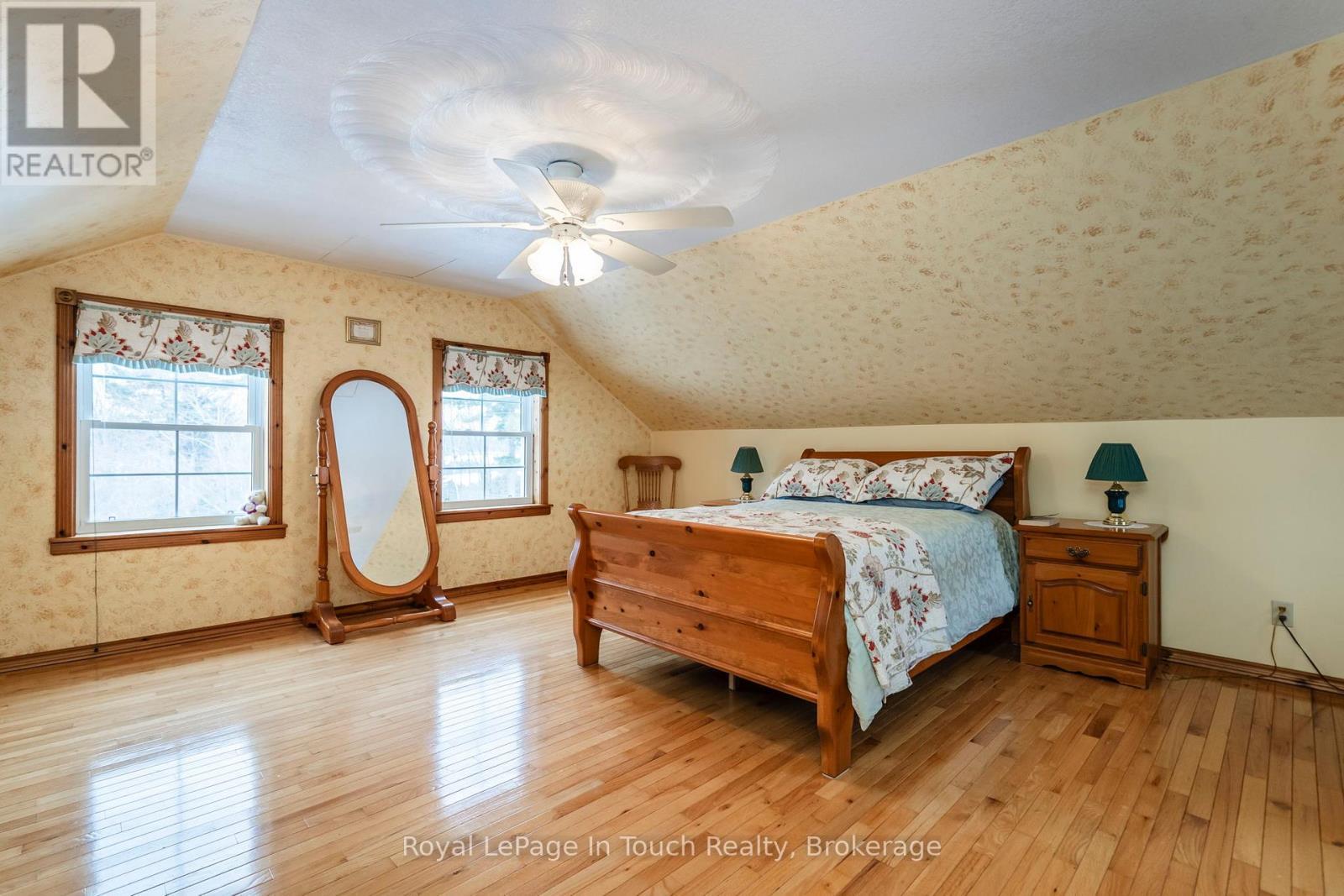 












306 CHURCH STREET

,
Penetanguishene,




Ontario
L9M1G5

