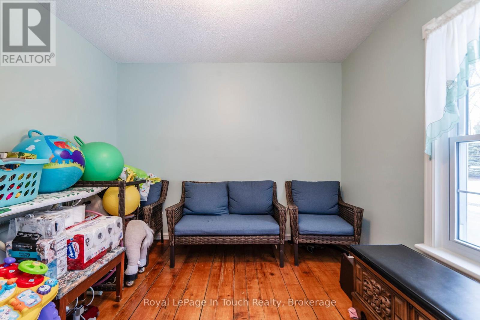 












306 CHURCH STREET

,
Penetanguishene,




Ontario
L9M1G5

