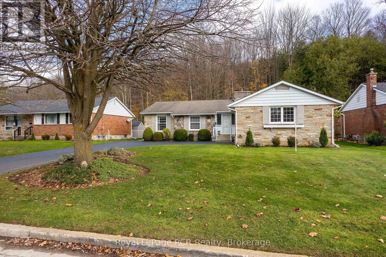 












149 7TH AVENUE E

,
Owen Sound,




Ontario
N4K2W8

