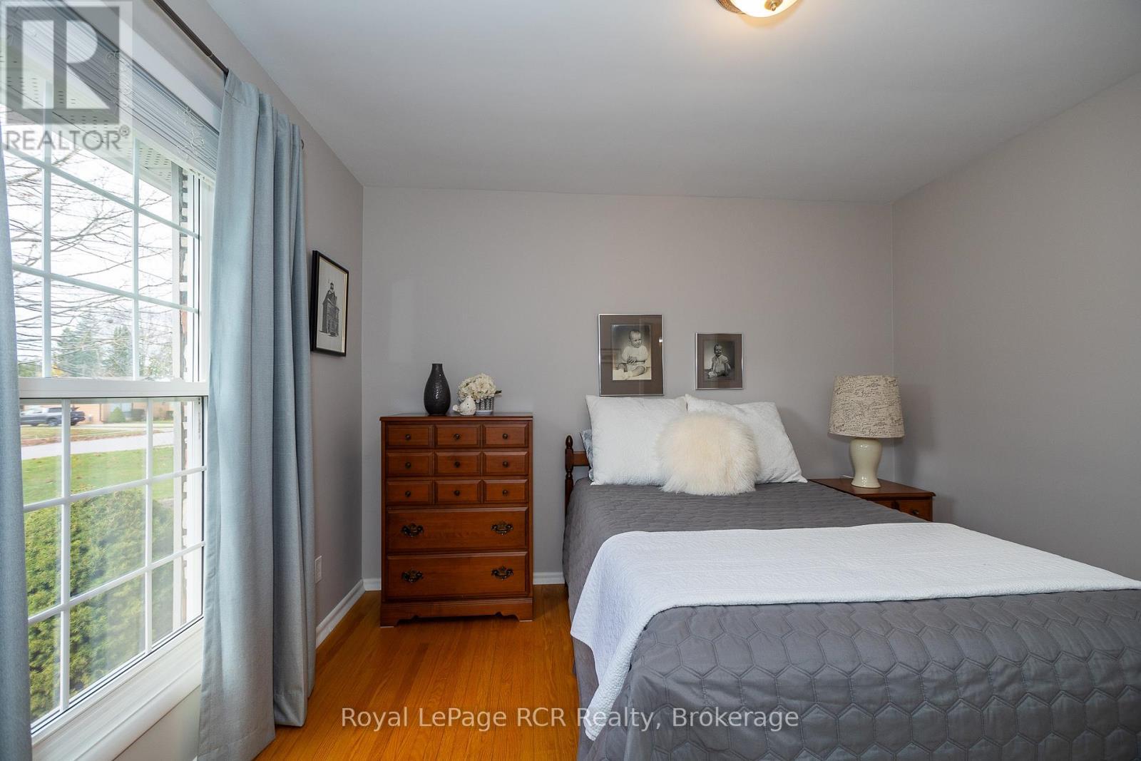 












149 7TH AVENUE E

,
Owen Sound,




Ontario
N4K2W8

