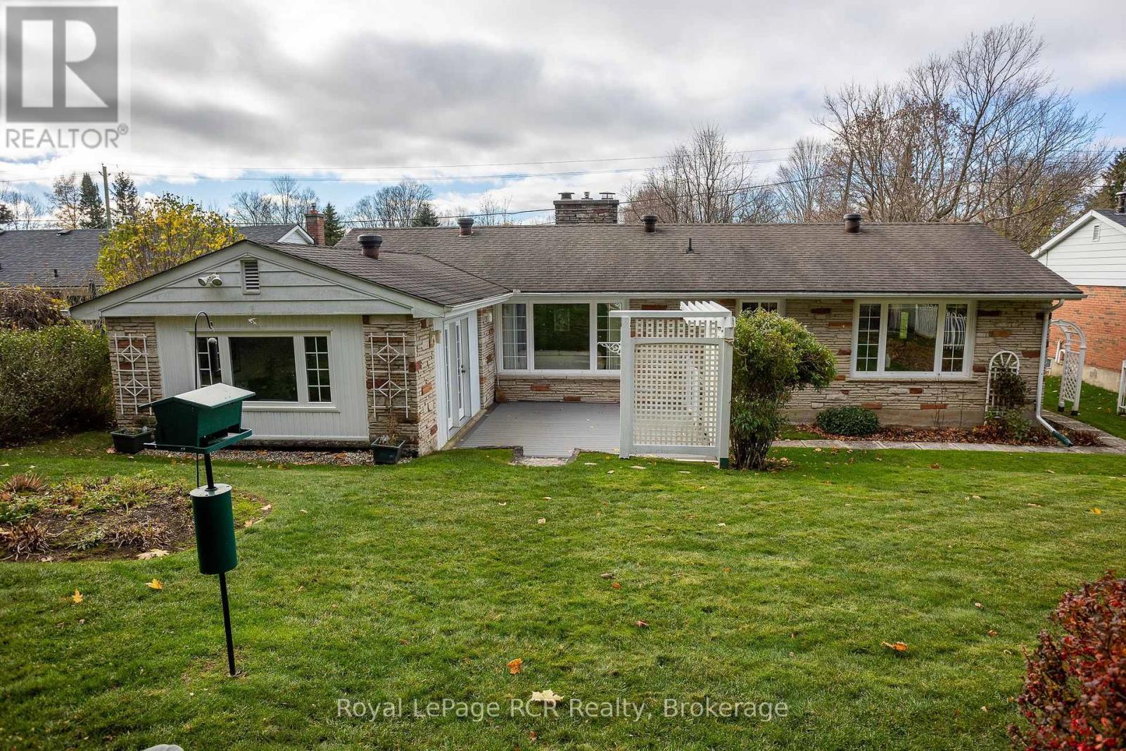 












149 7TH AVENUE E

,
Owen Sound,




Ontario
N4K2W8

