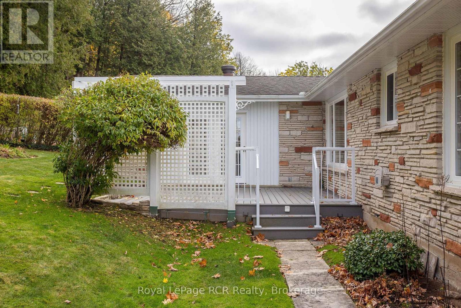 












149 7TH AVENUE E

,
Owen Sound,




Ontario
N4K2W8

