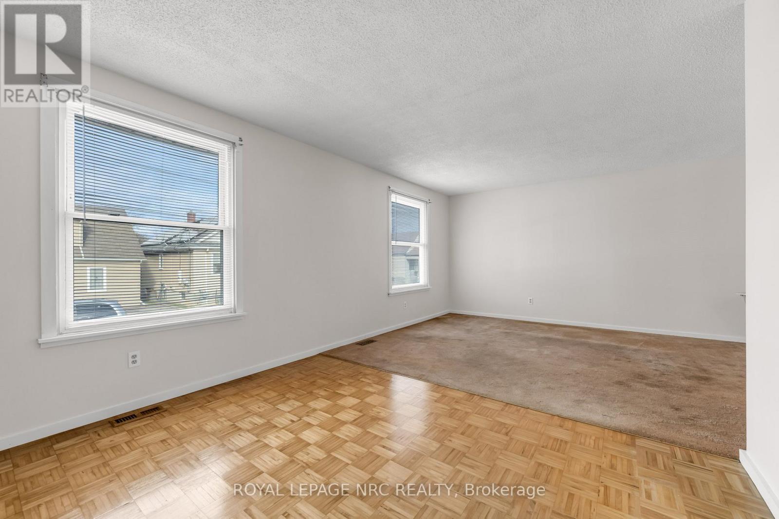 












52 ST GEORGE STREET

,
St. Catharines (Facer),




Ontario
L2M5P6

