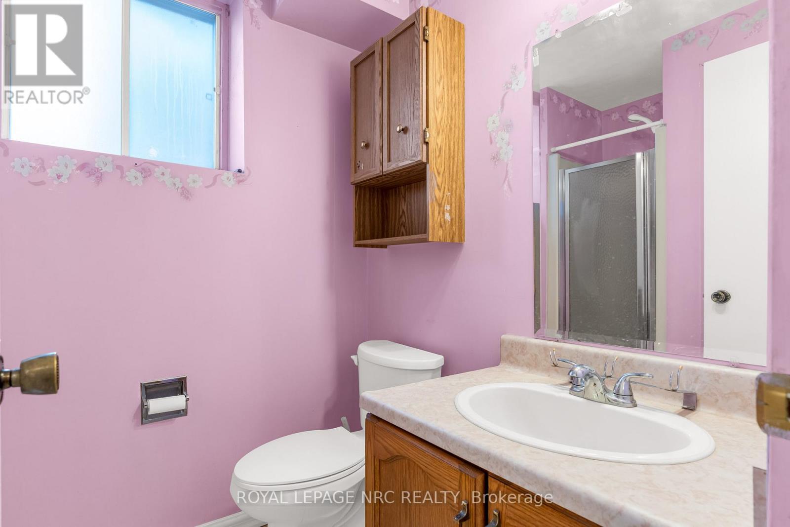 












52 ST GEORGE STREET

,
St. Catharines (Facer),




Ontario
L2M5P6

