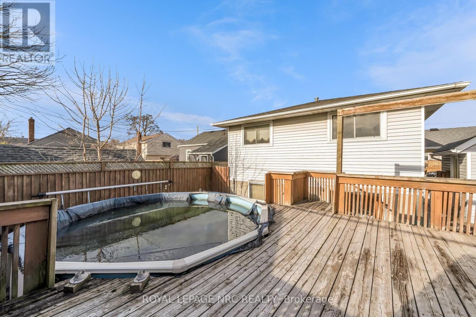 












52 ST GEORGE STREET

,
St. Catharines (Facer),




Ontario
L2M5P6


