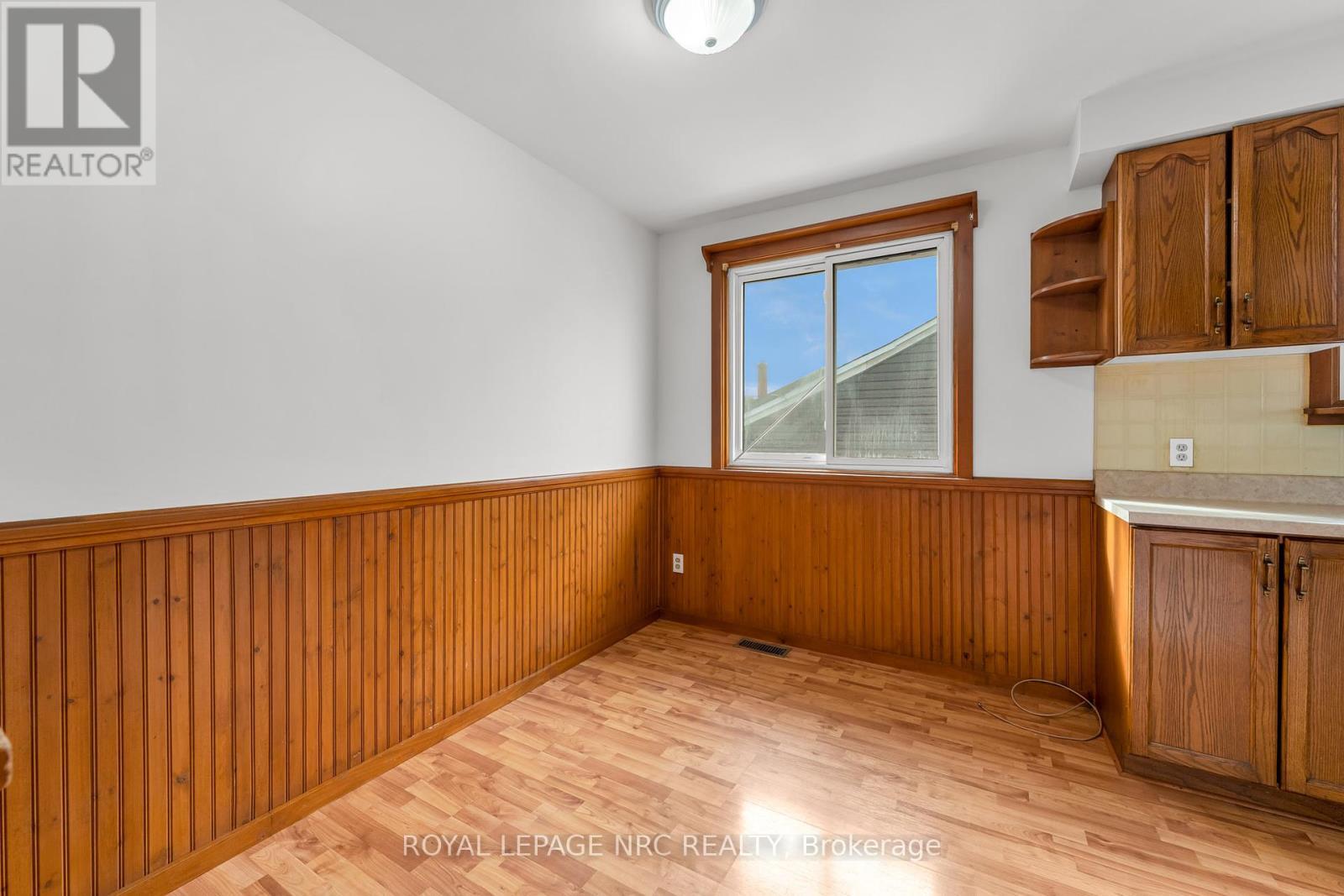 












52 ST GEORGE STREET

,
St. Catharines (Facer),




Ontario
L2M5P6

