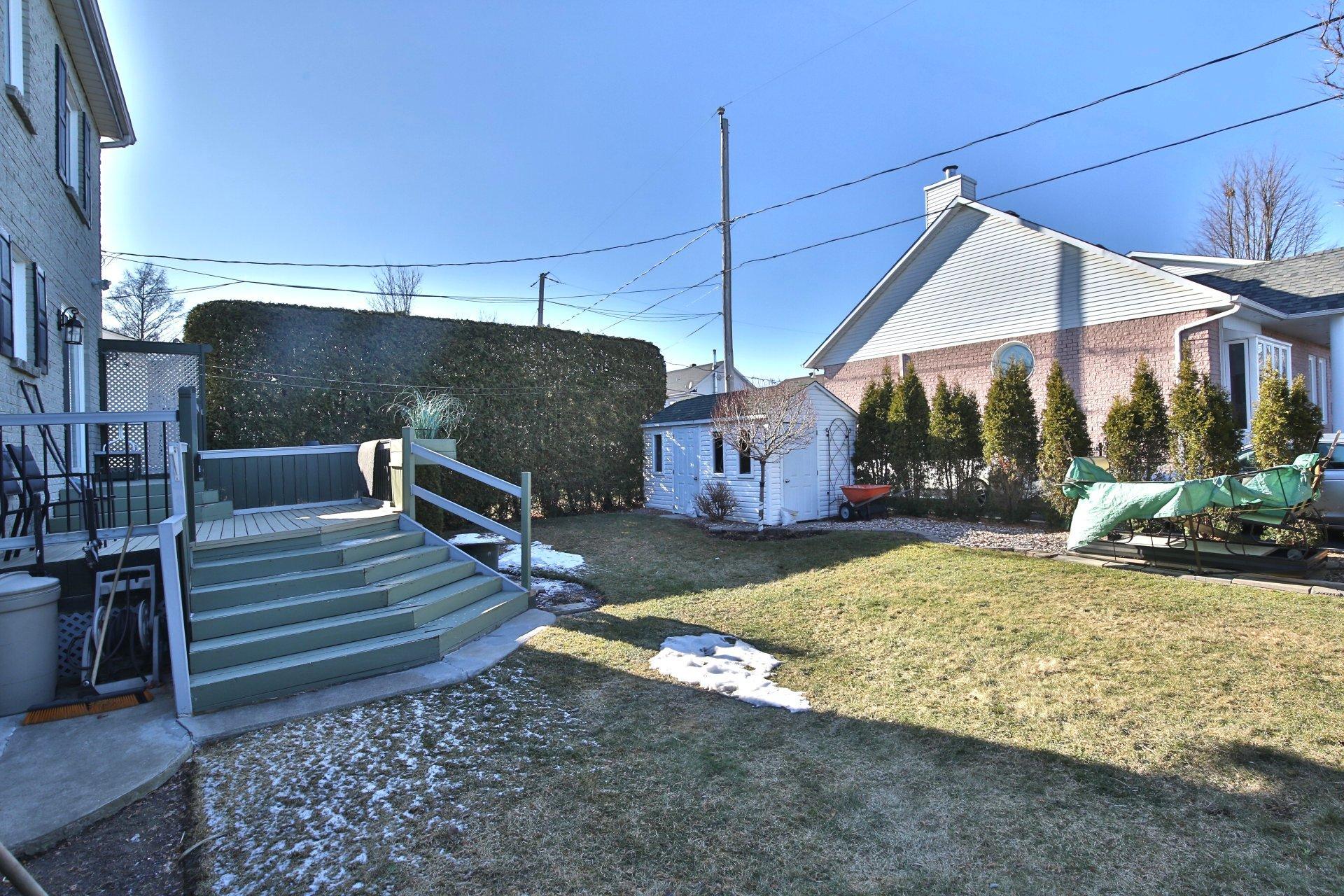 









653

 - 655


Rue Henri-Massé

,
Longueuil (Saint-Hubert),




QC
J3Y8T4


