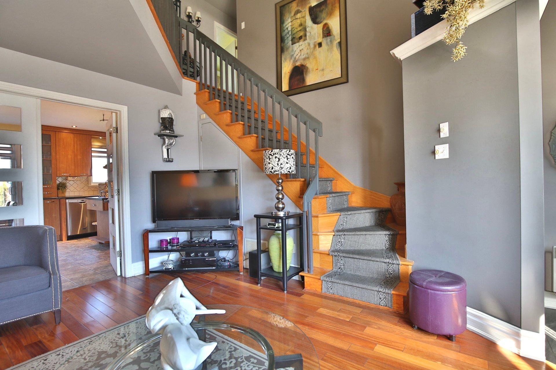 









653

 - 655


Rue Henri-Massé

,
Longueuil (Saint-Hubert),




QC
J3Y8T4

