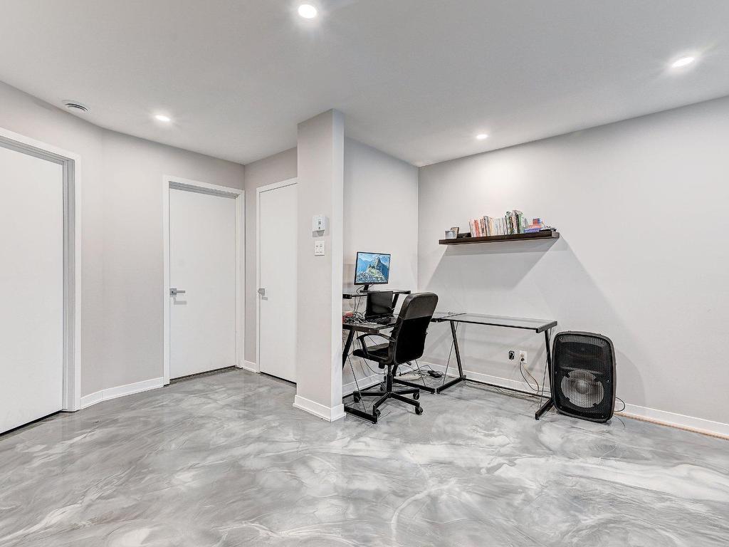 









2634


Rue des Salicaires

,
Longueuil (Le Vieux-Longueuil),




QC
J4M0B8

