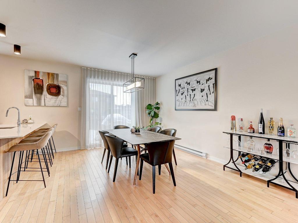 









2634


Rue des Salicaires

,
Longueuil (Le Vieux-Longueuil),




QC
J4M0B8

