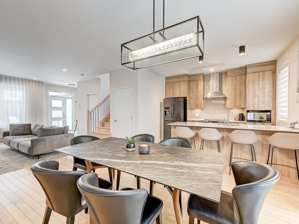 









2634


Rue des Salicaires

,
Longueuil (Le Vieux-Longueuil),




QC
J4M0B8

