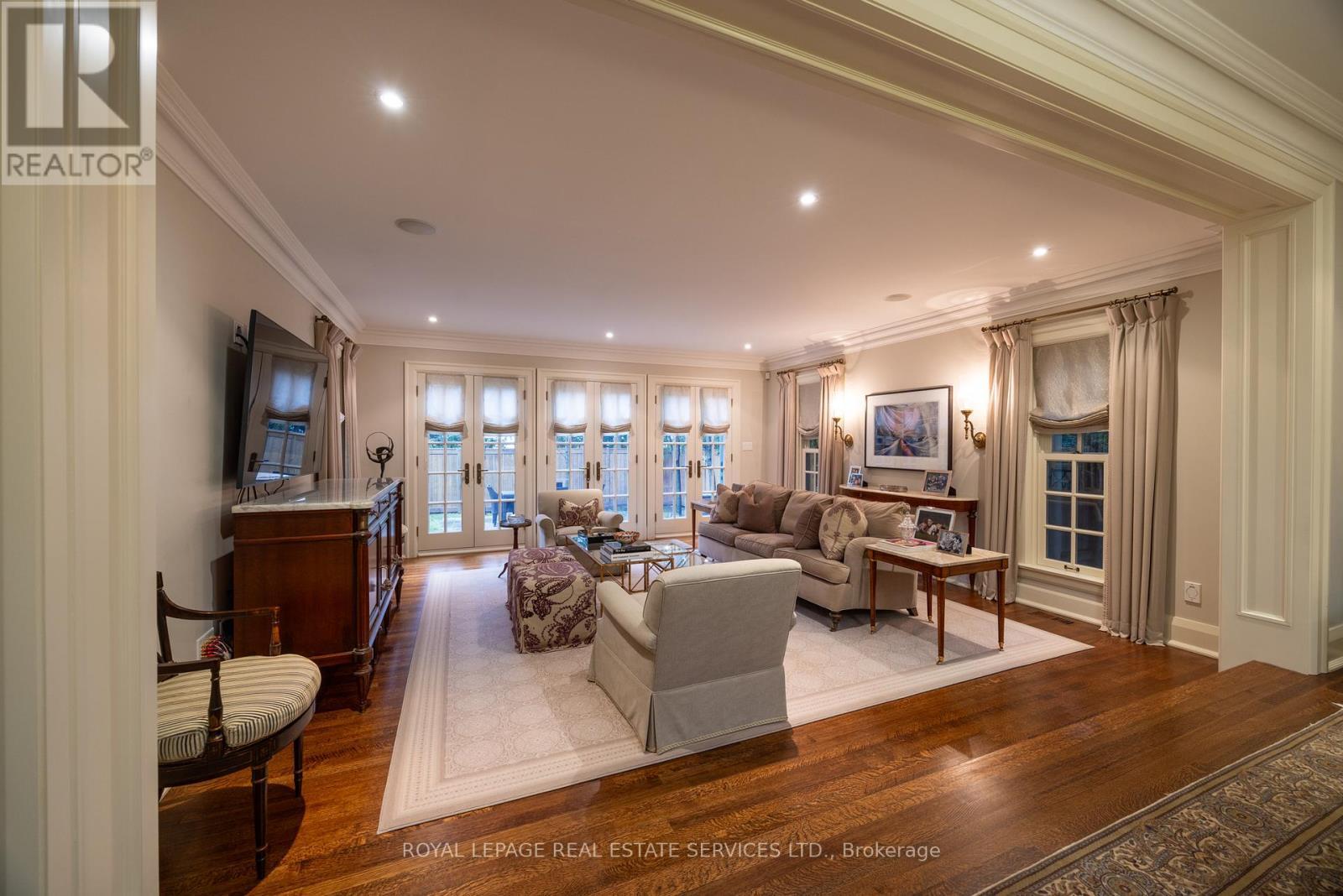 












80 OLD FOREST HILL ROAD

,
Toronto,




Ontario
M5P2R5

