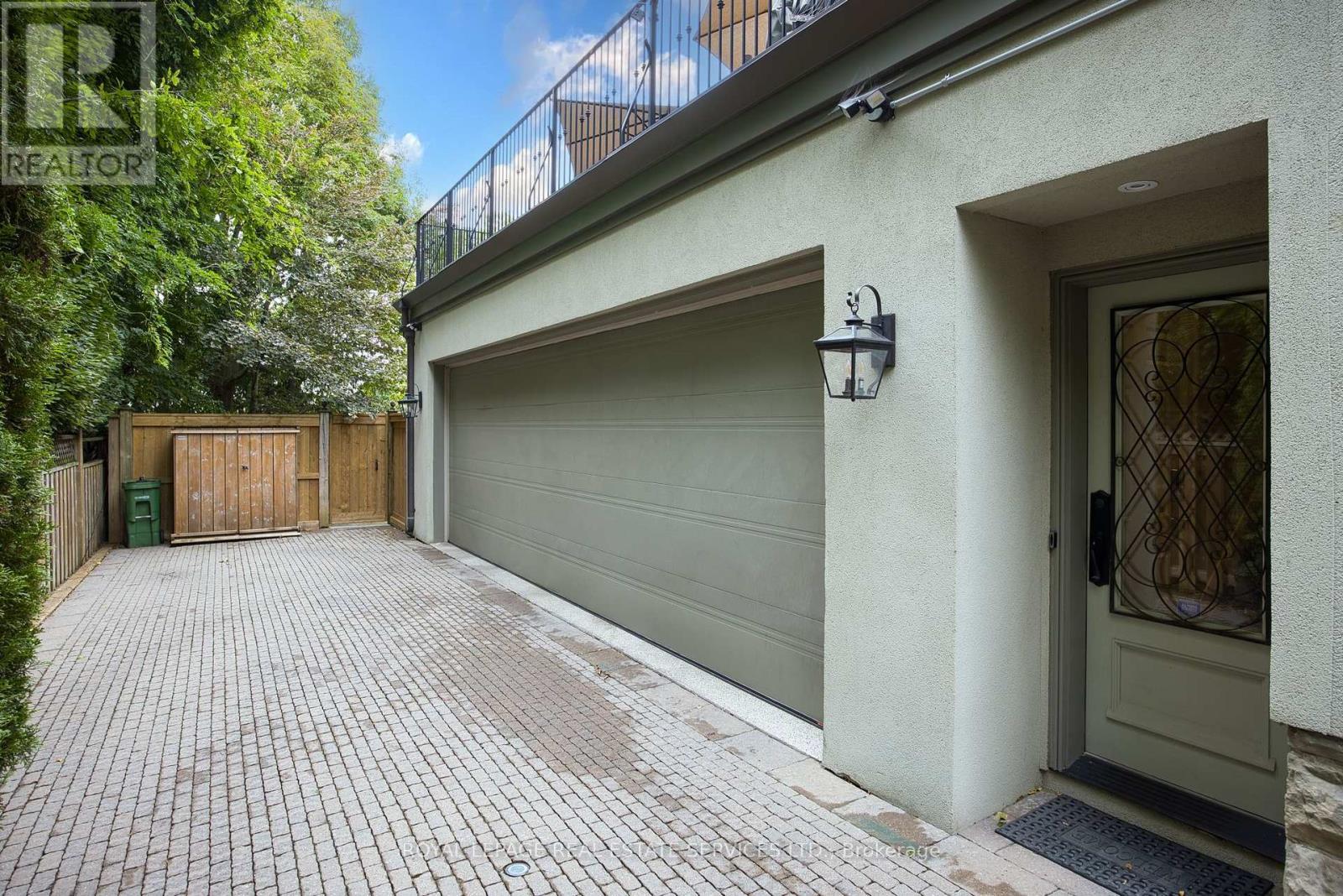 












80 OLD FOREST HILL ROAD

,
Toronto,




Ontario
M5P2R5

