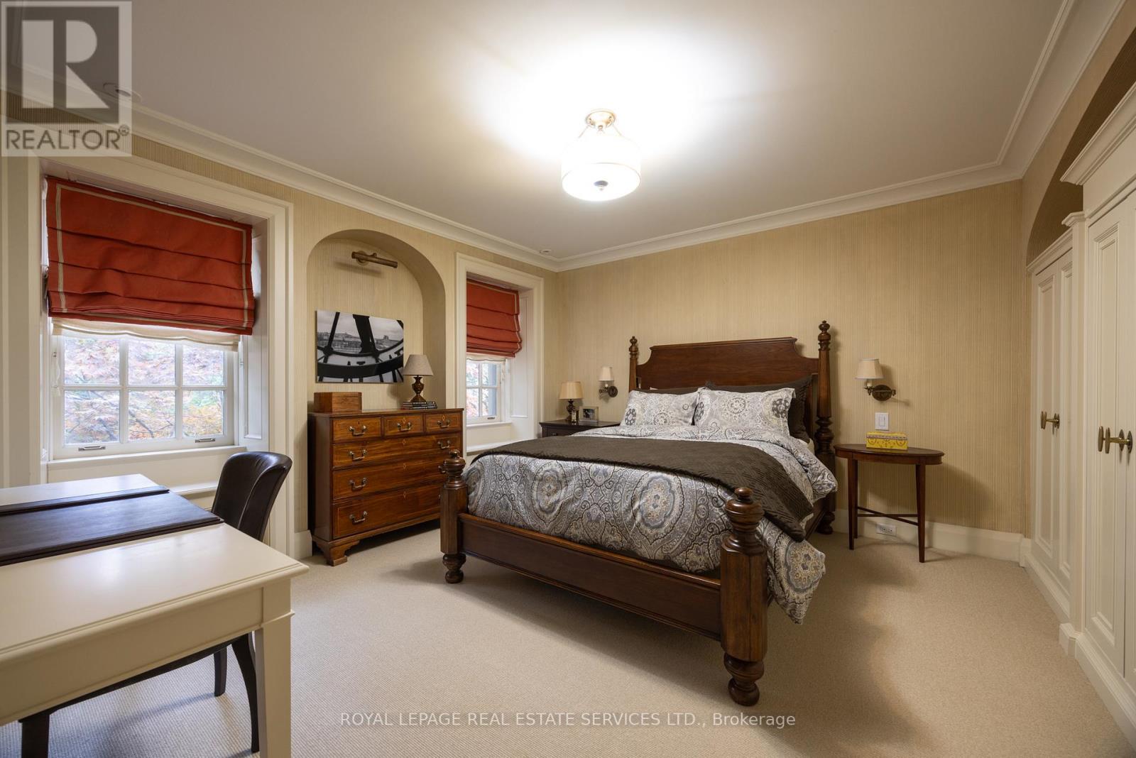 












80 OLD FOREST HILL ROAD

,
Toronto,




Ontario
M5P2R5

