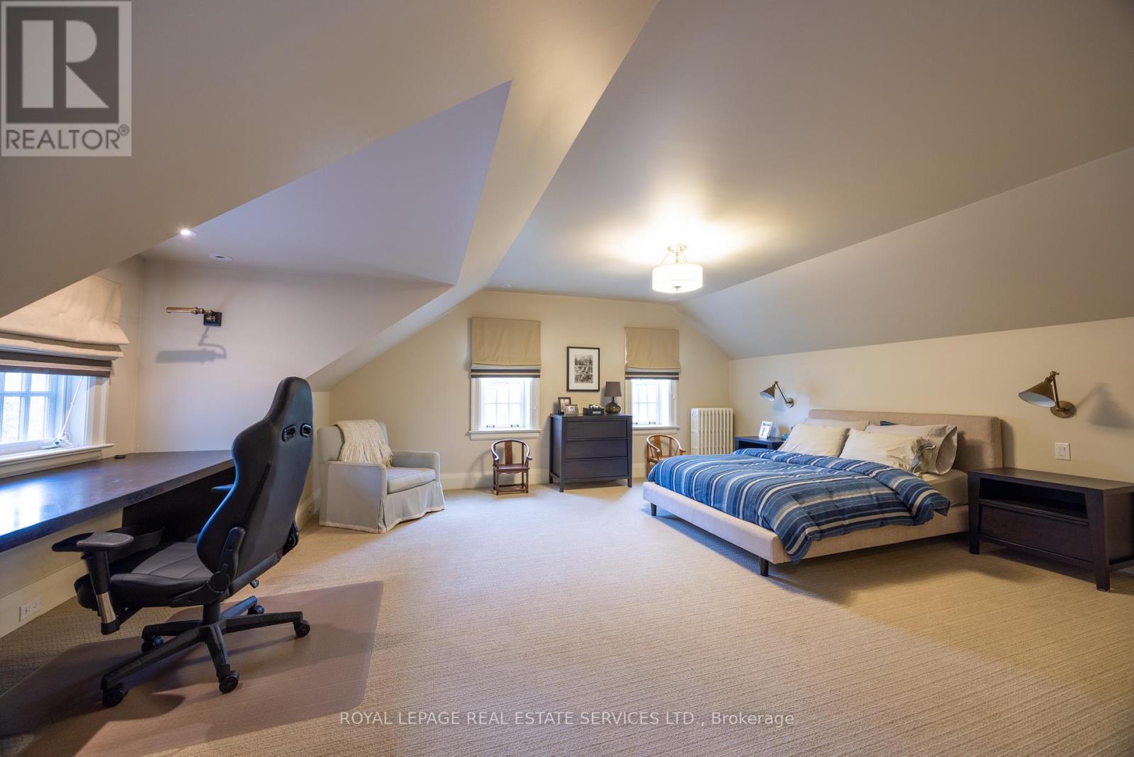 












80 OLD FOREST HILL ROAD

,
Toronto,




Ontario
M5P2R5

