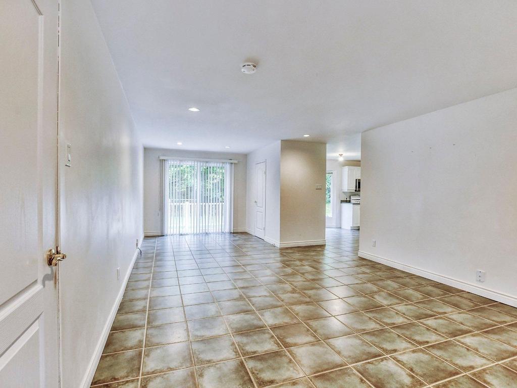 









116


Ch. des Topazes

,
Saint-Sauveur,




QC
J0R1R2

