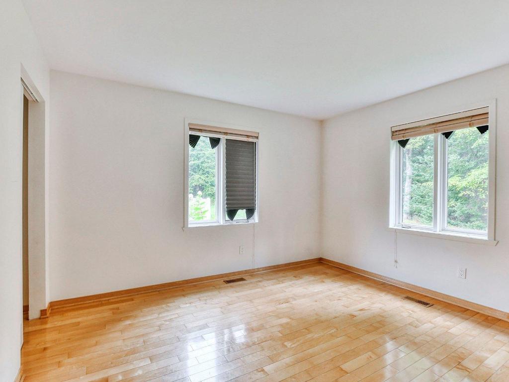 









116


Ch. des Topazes

,
Saint-Sauveur,




QC
J0R1R2

