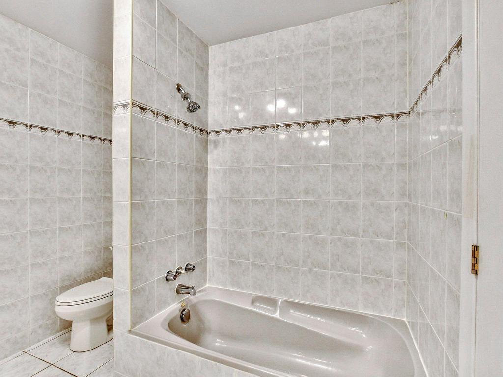 









116


Ch. des Topazes

,
Saint-Sauveur,




QC
J0R1R2

