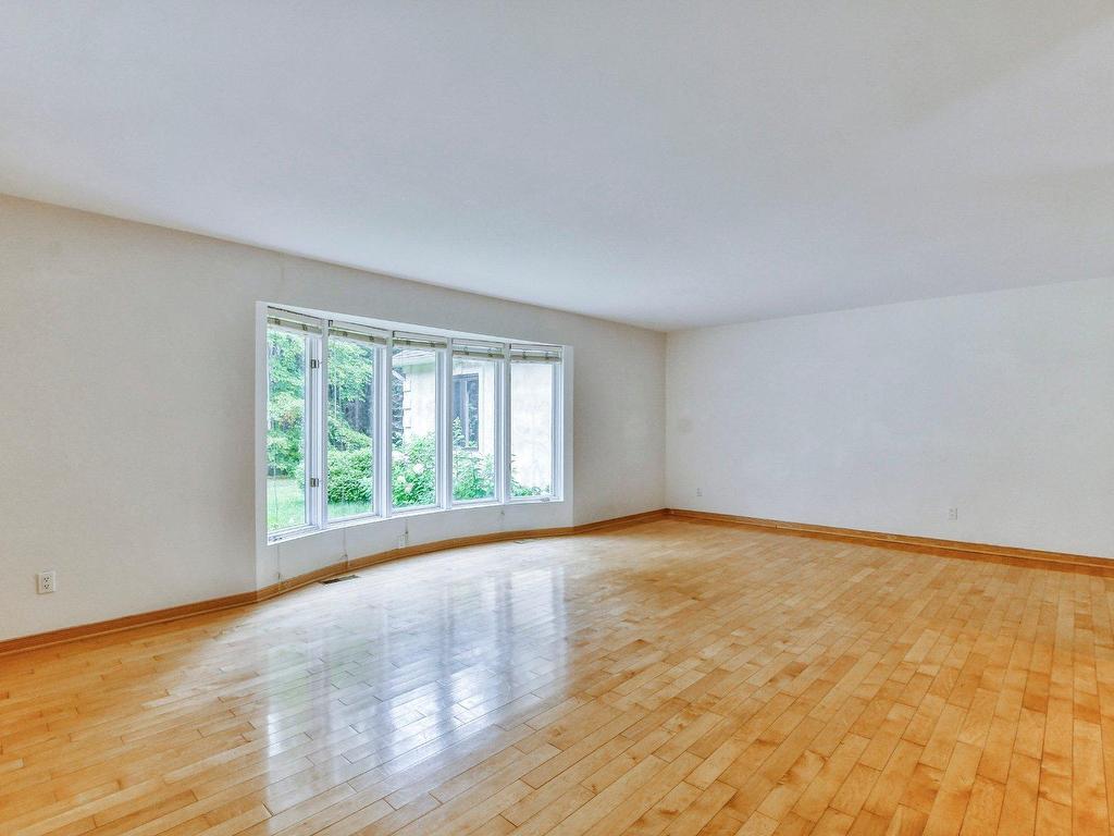 









116


Ch. des Topazes

,
Saint-Sauveur,




QC
J0R1R2


