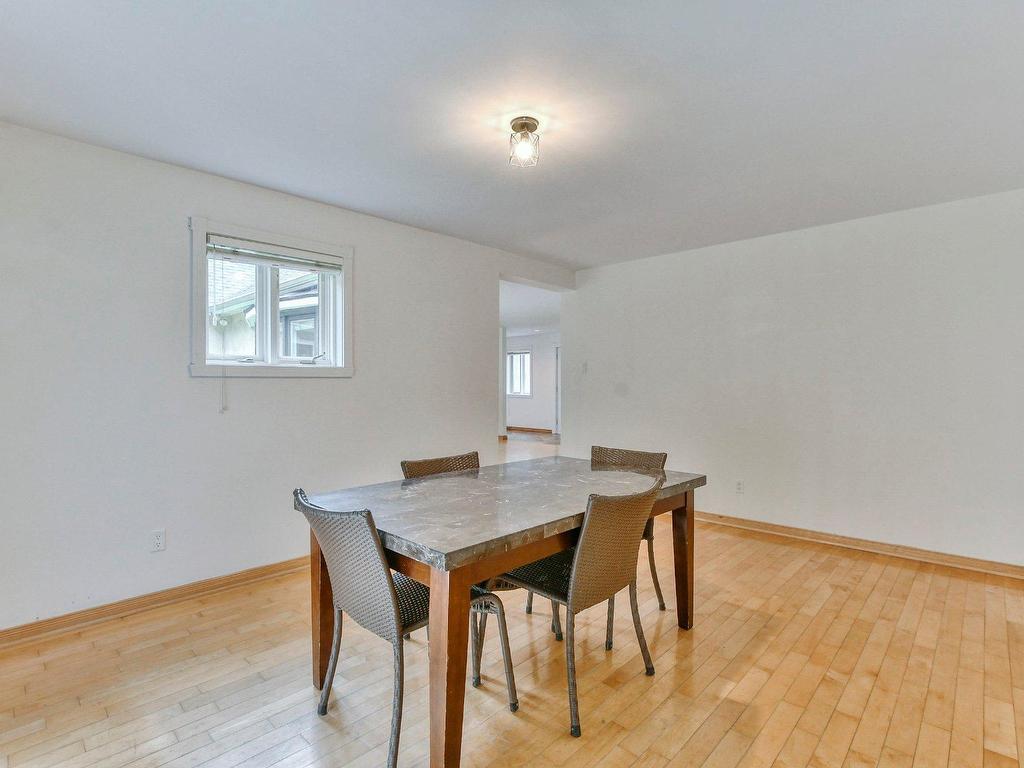









116


Ch. des Topazes

,
Saint-Sauveur,




QC
J0R1R2

