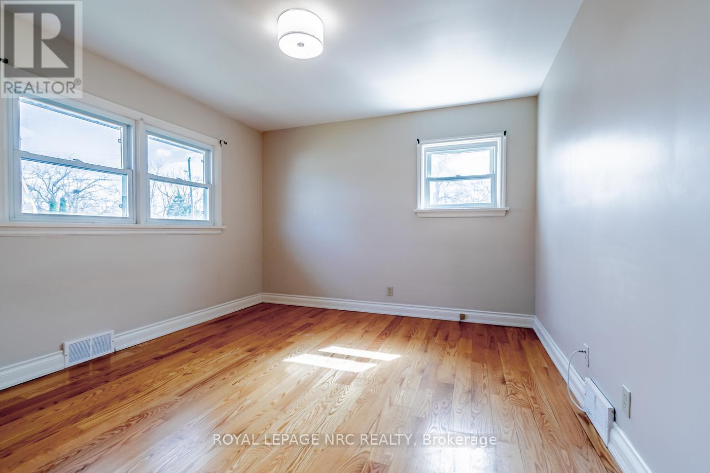 












189 GLENDALE AVENUE

,
St. Catharines,




Ontario
L2T2K4

