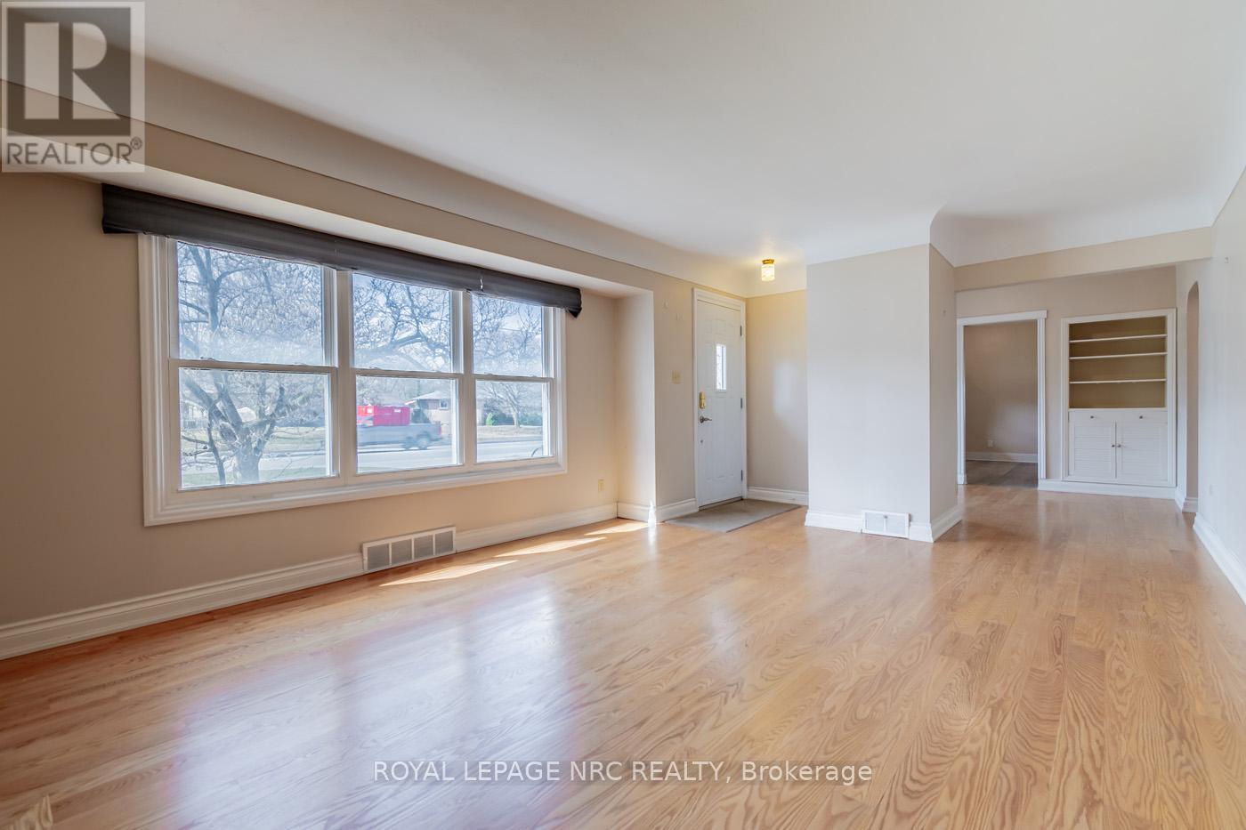 












189 GLENDALE AVENUE

,
St. Catharines,




Ontario
L2T2K4

