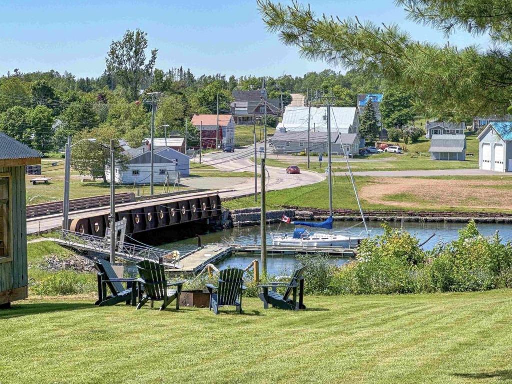 












9457 Main Street S

,
Murray River,




PE
C0A 1W0

