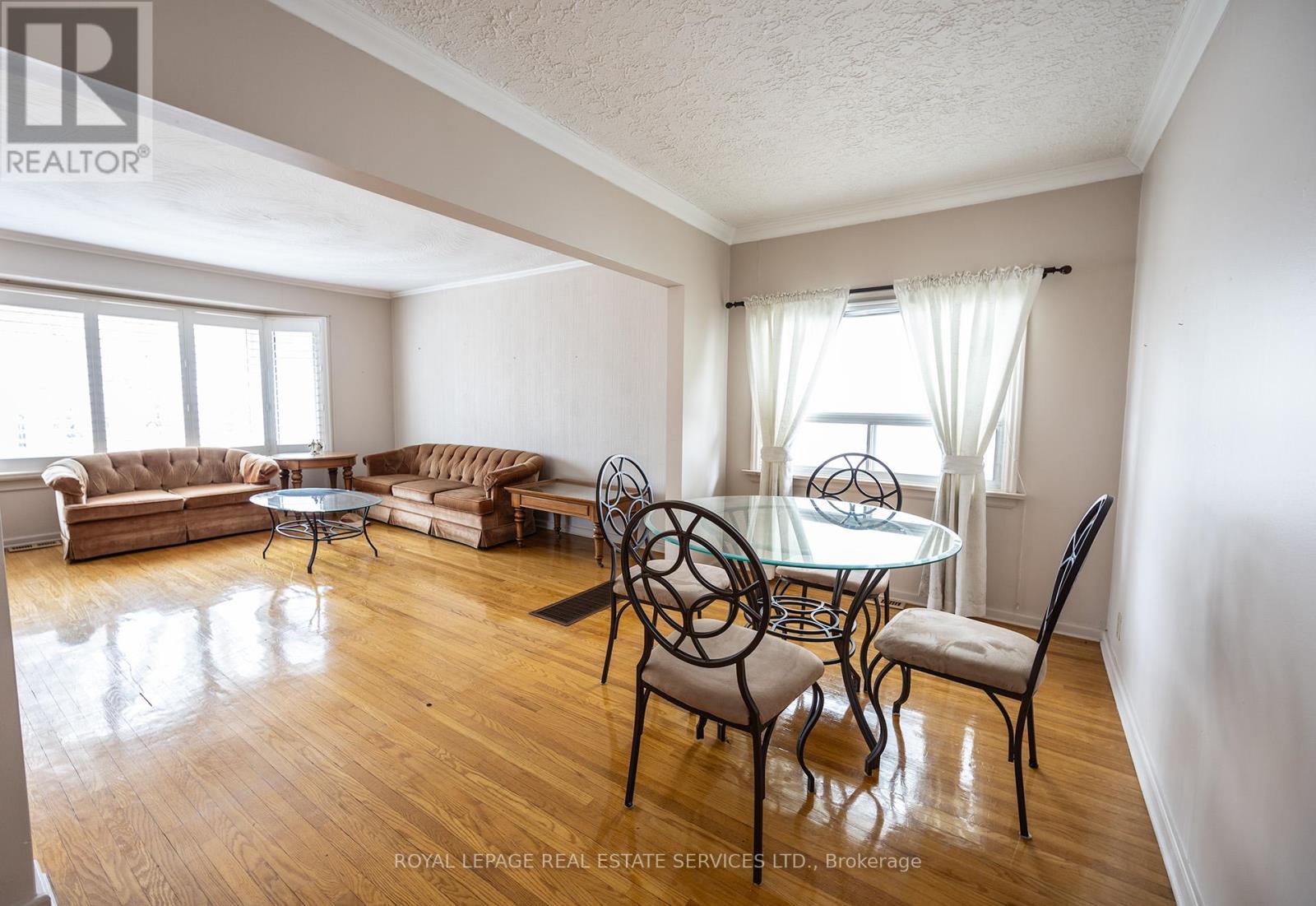 












1361 KENMUIR AVENUE

,
Mississauga,




Ontario
L5G4B3

