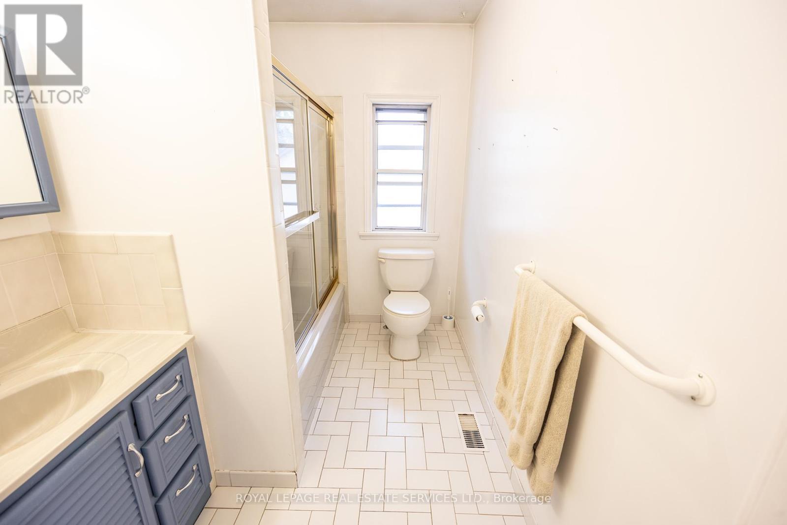 












1361 KENMUIR AVENUE

,
Mississauga,




Ontario
L5G4B3

