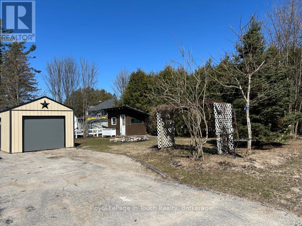 












31 WOLFE STREET

,
Penetanguishene,




Ontario
L9M1B7

