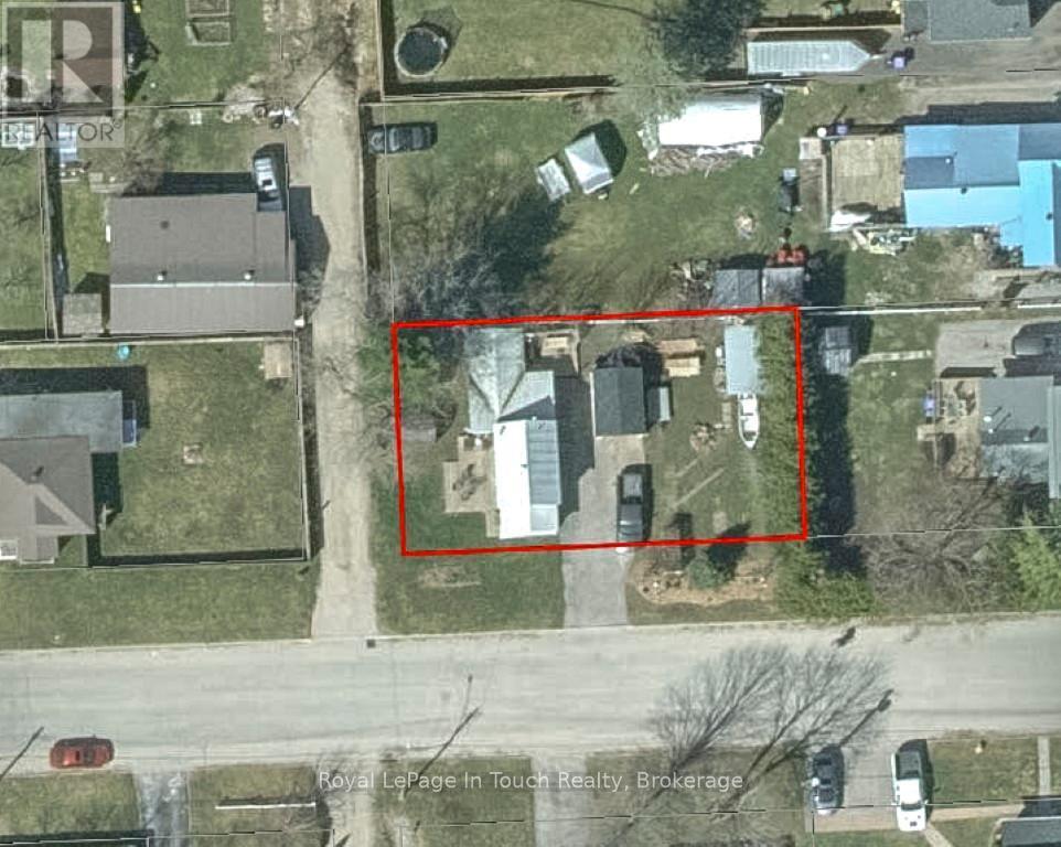 












31 WOLFE STREET

,
Penetanguishene,




Ontario
L9M1B7

