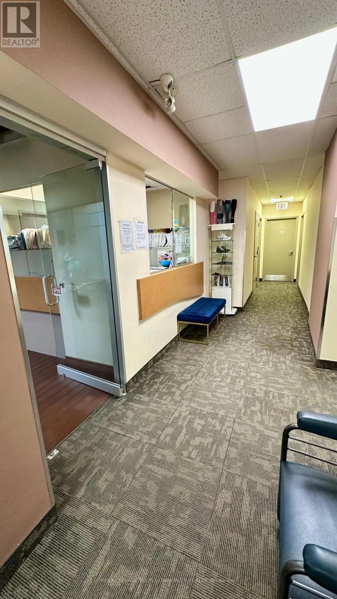 












200 - 80 FINCH AVENUE W

,
Toronto,




Ontario
M2N2H4

