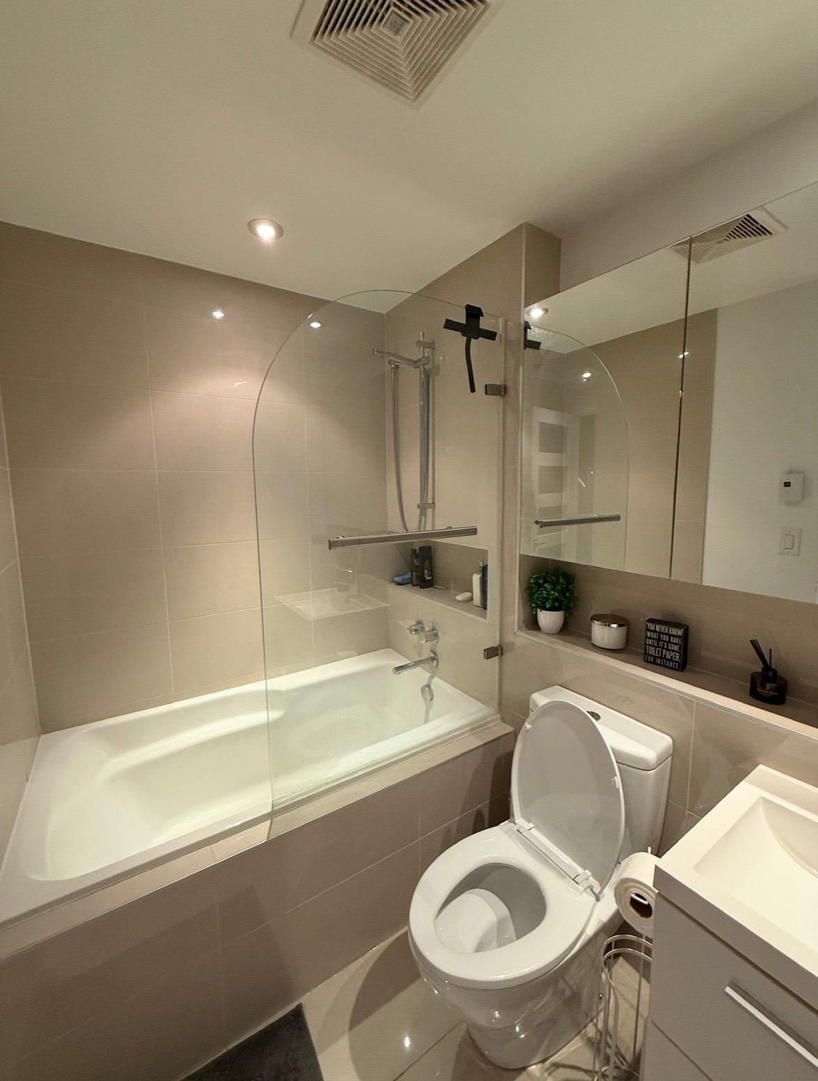 









1000


Rue Ottawa

, 1012,
Montréal (Le Sud-Ouest),




QC
H3C0P3


