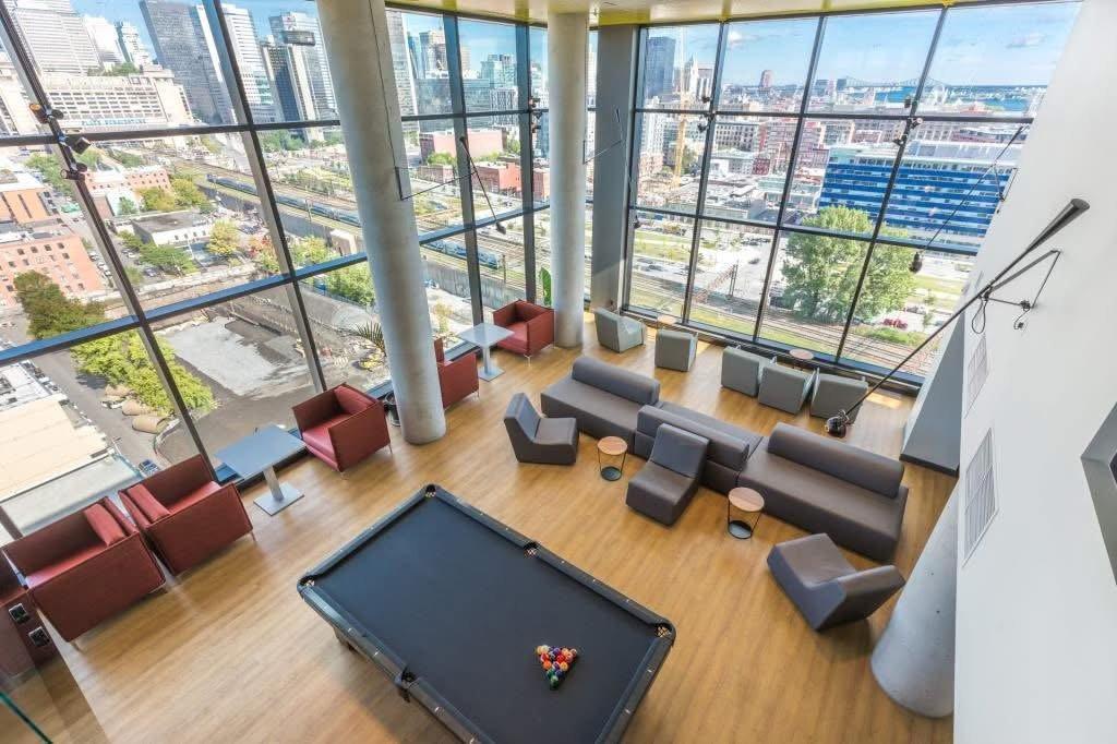 









1000


Rue Ottawa

, 1012,
Montréal (Le Sud-Ouest),




QC
H3C0P3

