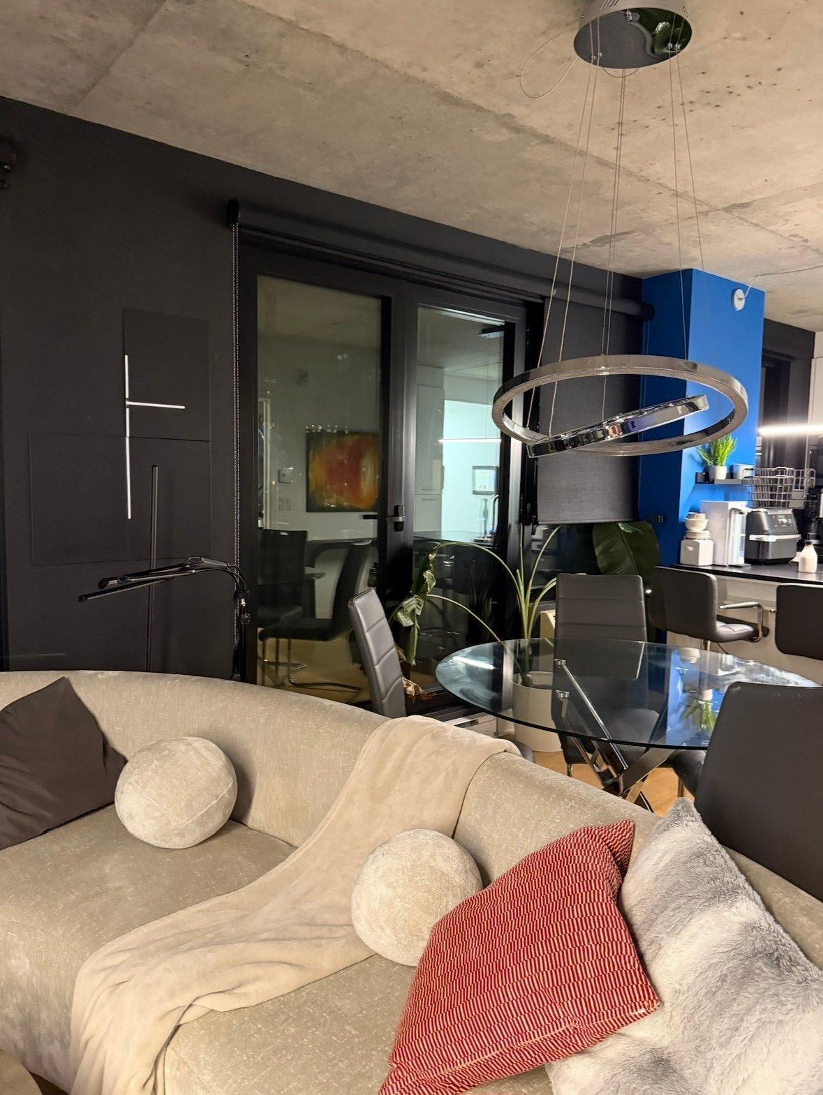 









1000


Rue Ottawa

, 1012,
Montréal (Le Sud-Ouest),




QC
H3C0P3

