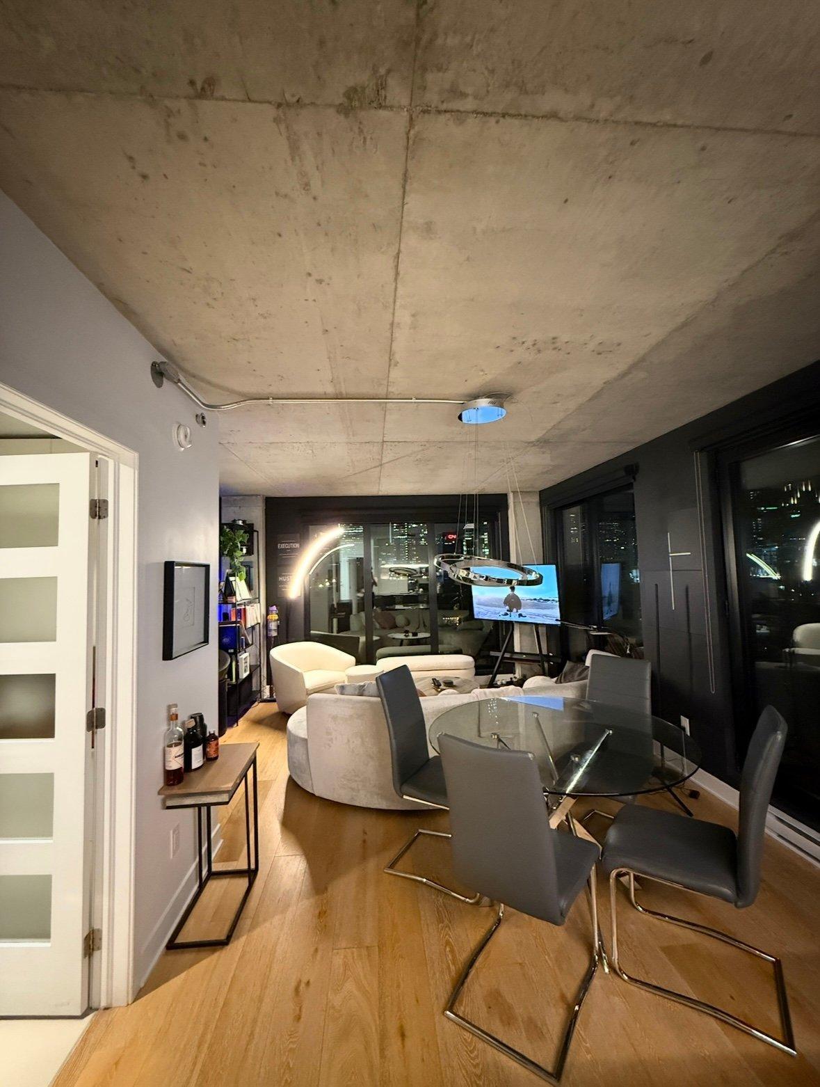 









1000


Rue Ottawa

, 1012,
Montréal (Le Sud-Ouest),




QC
H3C0P3

