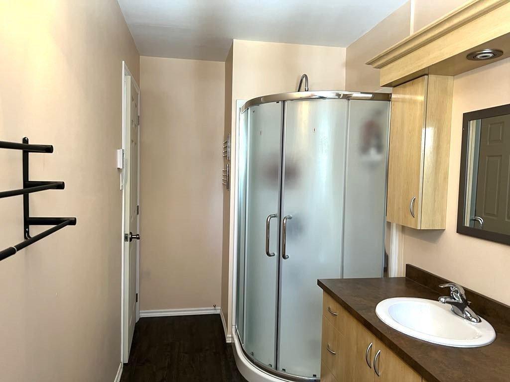 









242


Ch. du Lac-Lusignan

,
Saint-Guillaume-Nord,




QC
J0K3B0

