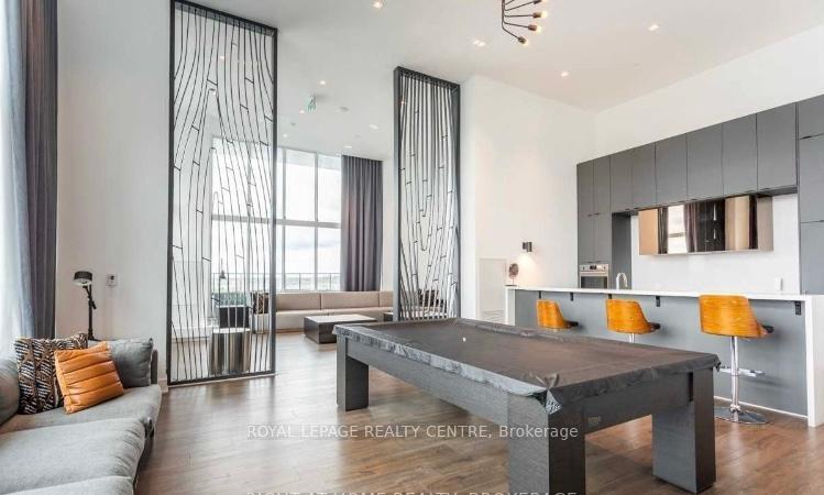 









297


Oak Walk

Drive, 606,
Oakville,




ON
L6H 3R6

