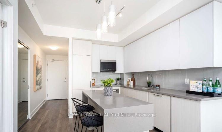 









297


Oak Walk

Drive, 606,
Oakville,




ON
L6H 3R6

