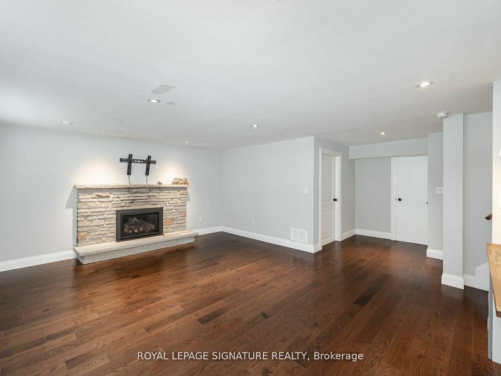 









2497


Wyatt

Street,
Oakville,




ON
L6L 2M7

