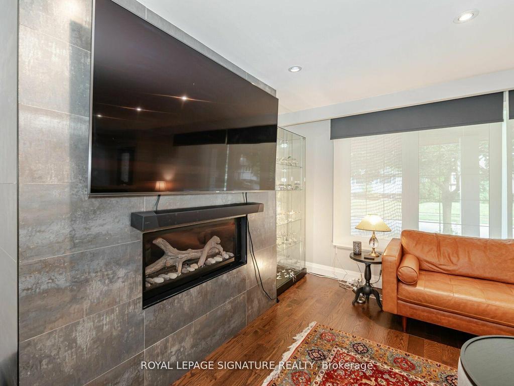 









2497


Wyatt

Street,
Oakville,




ON
L6L 2M7

