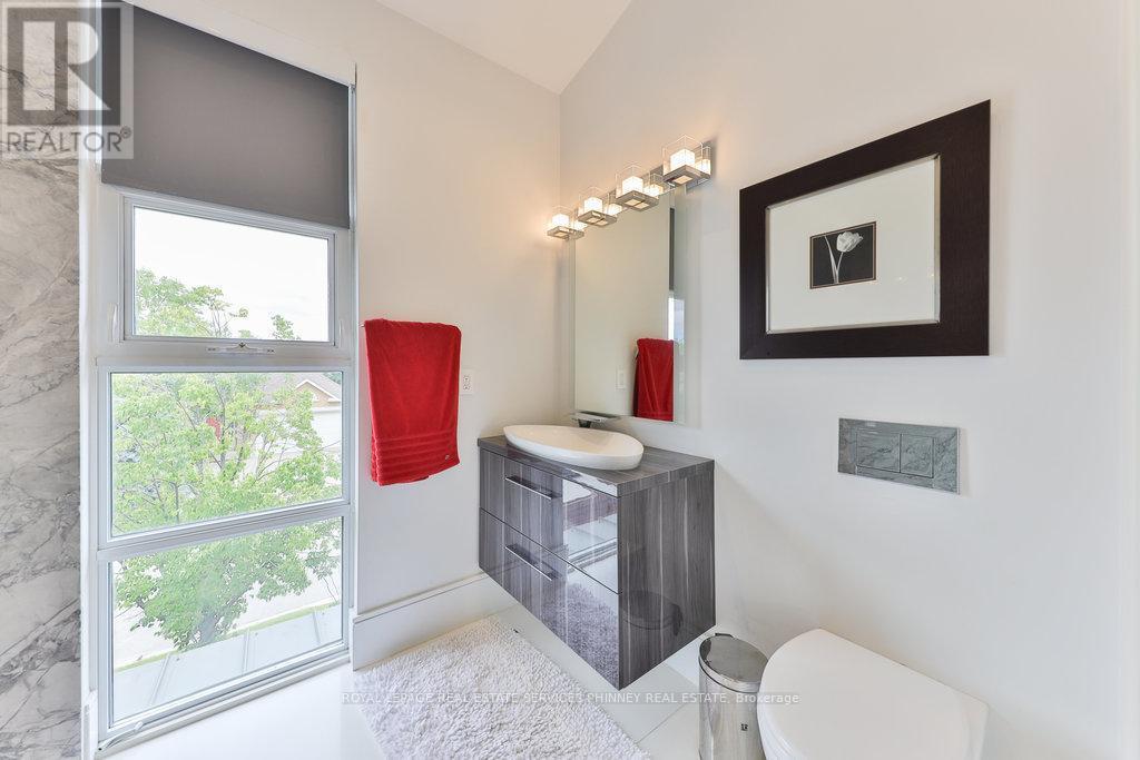 












622 KOZEL COURT

,
Mississauga,




Ontario
L4Z4E4

