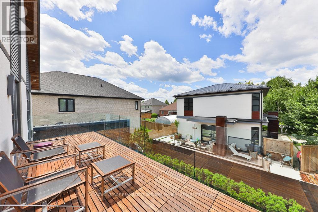 












622 KOZEL COURT

,
Mississauga,




Ontario
L4Z4E4

