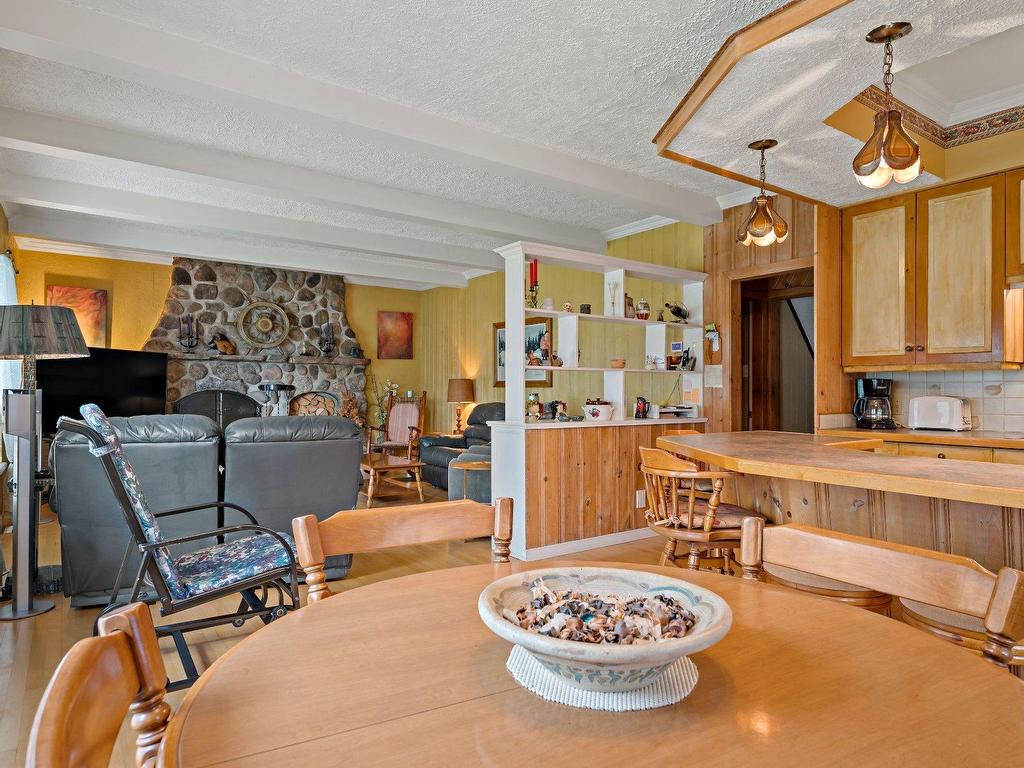 









1366

 - 1368


Rue Labelle

,
Mont-Tremblant,




QC
J8E2N5

