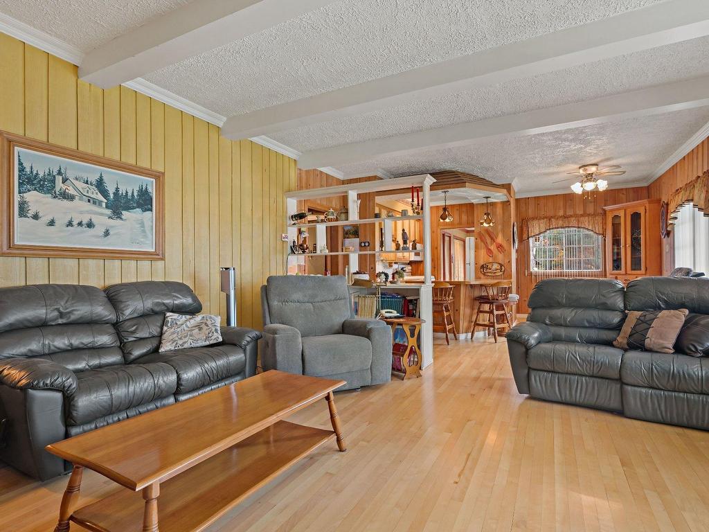 









1366

 - 1368


Rue Labelle

,
Mont-Tremblant,




QC
J8E2N5

