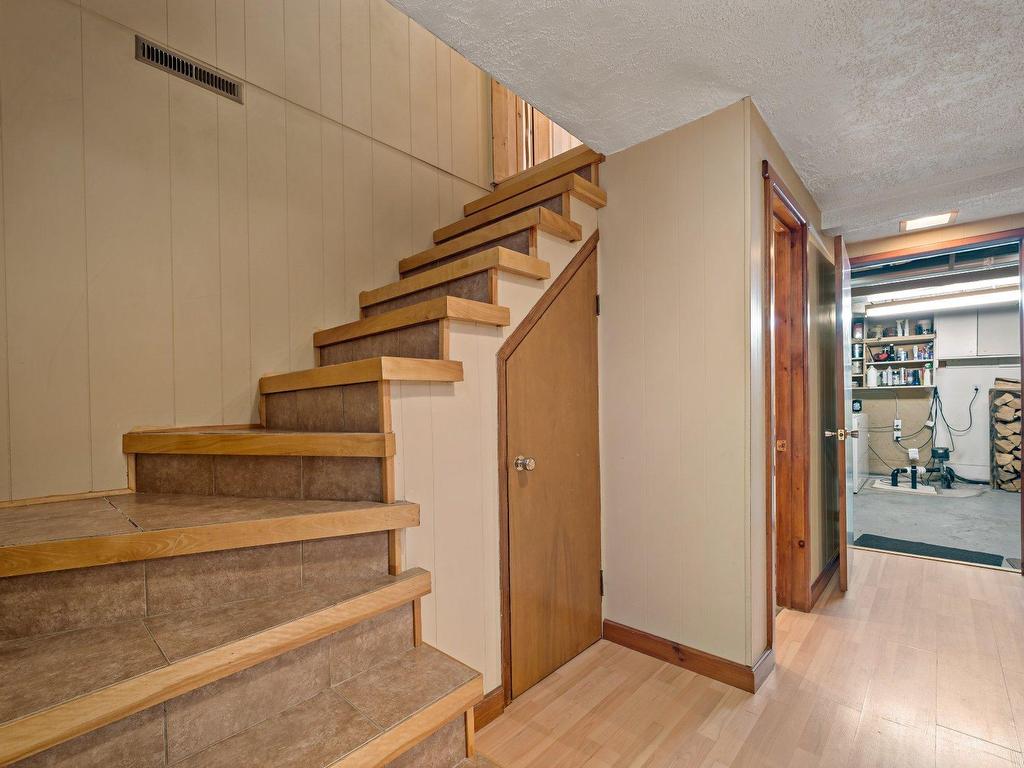 









1366

 - 1368


Rue Labelle

,
Mont-Tremblant,




QC
J8E2N5

