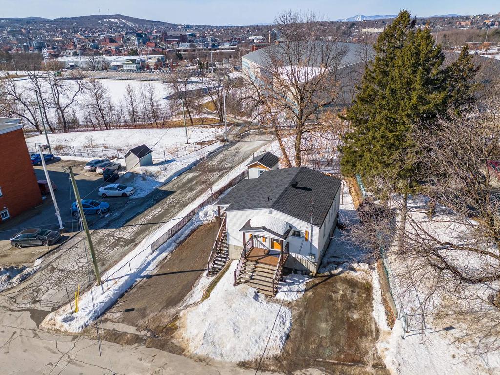 









437

 - 439


Rue St-Michel

,
Sherbrooke (Fleurimont),




QC
J1E2K9

